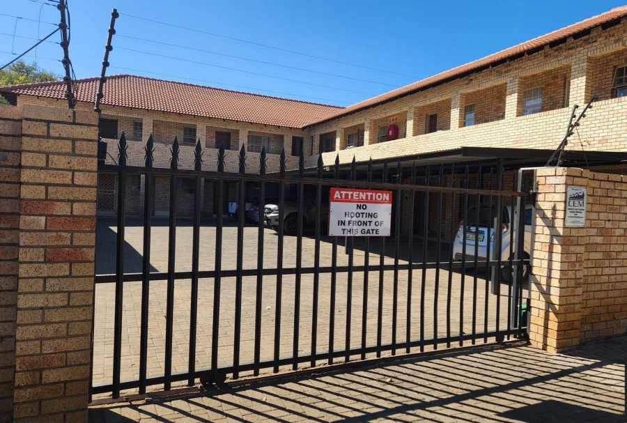 2 Bedroom Property for Sale in Rustenburg Central North West